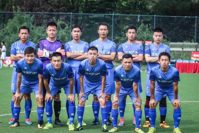 温网：科斯秋克2-0保利尼 诺斯科娃淘汰梅尔滕斯